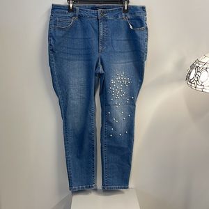 NWOT denim 24/7 Pearl and Crystal Skinny Jeans
